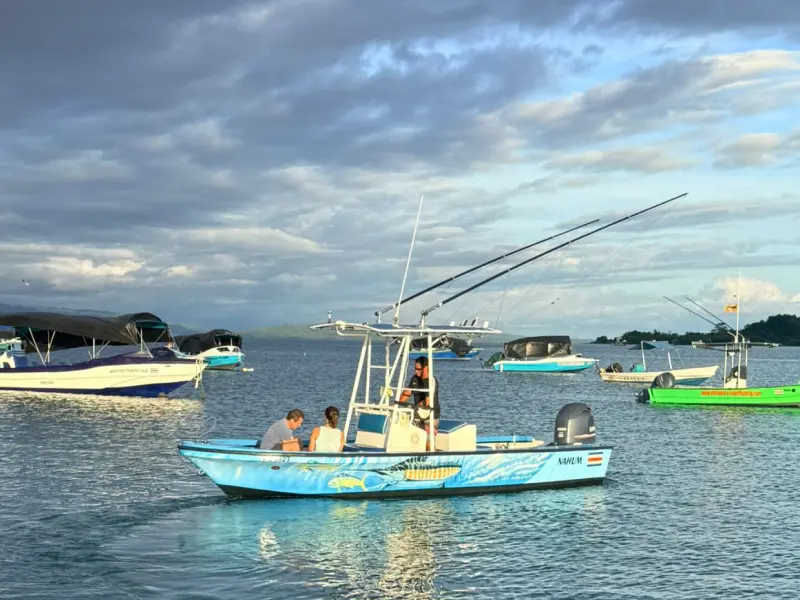 Guide leading a boat transfer through the Osa Peninsula waterways