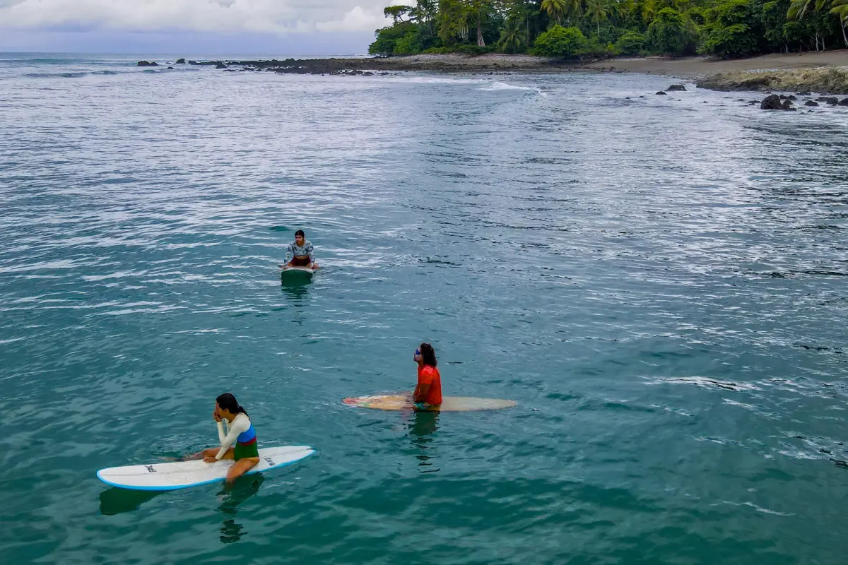 Surfing Matapalo - Image 3